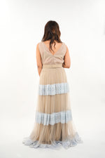ഗാലറി വ്യൂവറിലേക്ക് ചിത്രം ലോഡ് ചെയ്യുക, The MoonLace Dress
