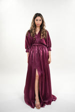 ഗാലറി വ്യൂവറിലേക്ക് ചിത്രം ലോഡ് ചെയ്യുക, Priscilla satin v- neckline with kimono sleeves maxi dress