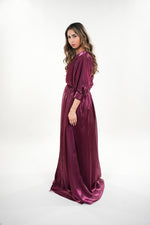 ഗാലറി വ്യൂവറിലേക്ക് ചിത്രം ലോഡ് ചെയ്യുക, Priscilla satin v- neckline with kimono sleeves maxi dress