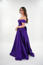 ഗാലറി വ്യൂവറിലേക്ക് ചിത്രം ലോഡ് ചെയ്യുക, Maeve off shoulder neckline corset maxi dress