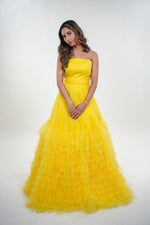 ഗാലറി വ്യൂവറിലേക്ക് ചിത്രം ലോഡ് ചെയ്യുക, Blythe satin and tulle ruffled net backless dress with adjustable net belt