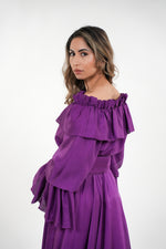 ഗാലറി വ്യൂവറിലേക്ക് ചിത്രം ലോഡ് ചെയ്യുക, Vivian ruffled off- shoulder full sleeved maxi dress with adjustable floral appliquéd belt