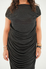 ഗാലറി വ്യൂവറിലേക്ക് ചിത്രം ലോഡ് ചെയ്യുക, The Vivienne Black Ruched Evening dress