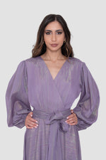 ഗാലറി വ്യൂവറിലേക്ക് ചിത്രം ലോഡ് ചെയ്യുക, Lyra Shimmering Lavender Gown With Long Sleeves