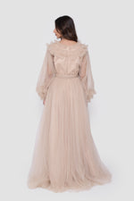 ഗാലറി വ്യൂവറിലേക്ക് ചിത്രം ലോഡ് ചെയ്യുക, Zulaika Champagne Beige Surplice Neckline Gown With Ruffled Details