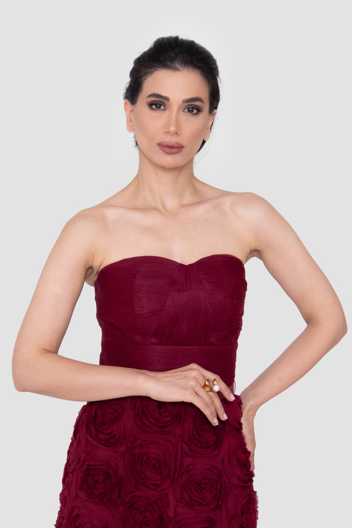 Rosabelle Strapless Rose Textured Gown In Burgundy