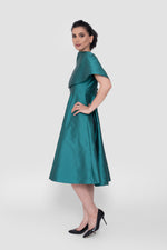 Load image into Gallery viewer, Kate Satin Emerald Green Midi Dress With Detachable Cape